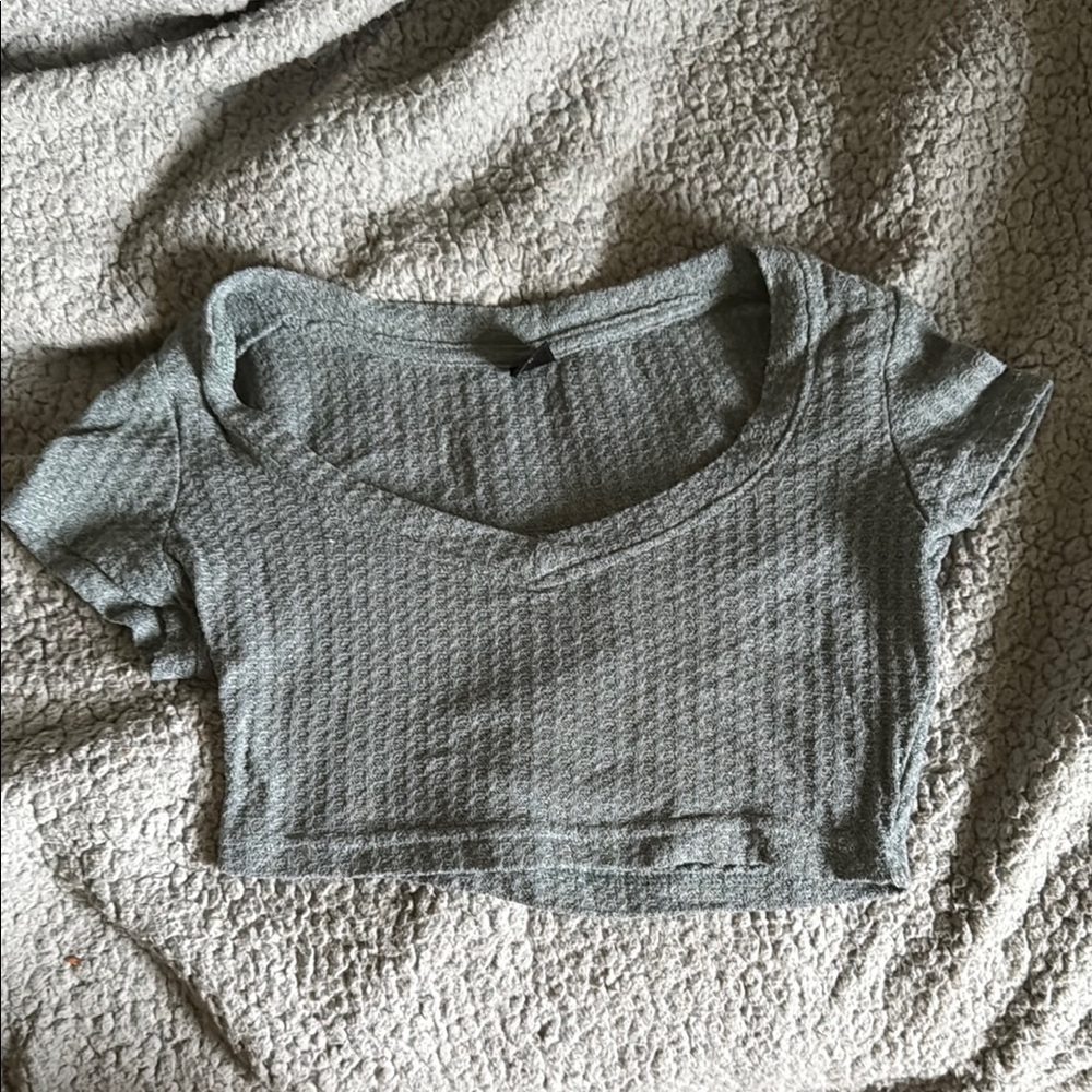 SHEIN Textured Gray Cropped Tee